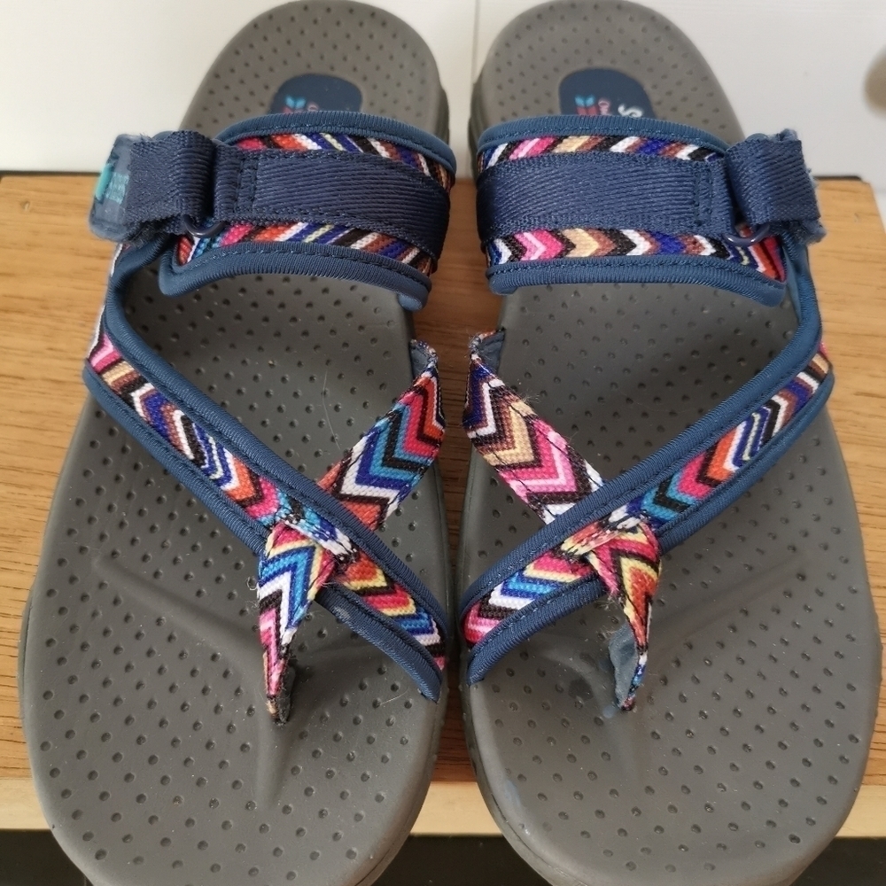 NEW Sketchers outdoor lifestyle new sandals 🔥